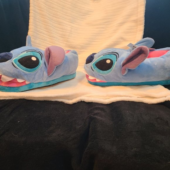 Disney NWT Stich Plush Slippers - Picture 3 of 4